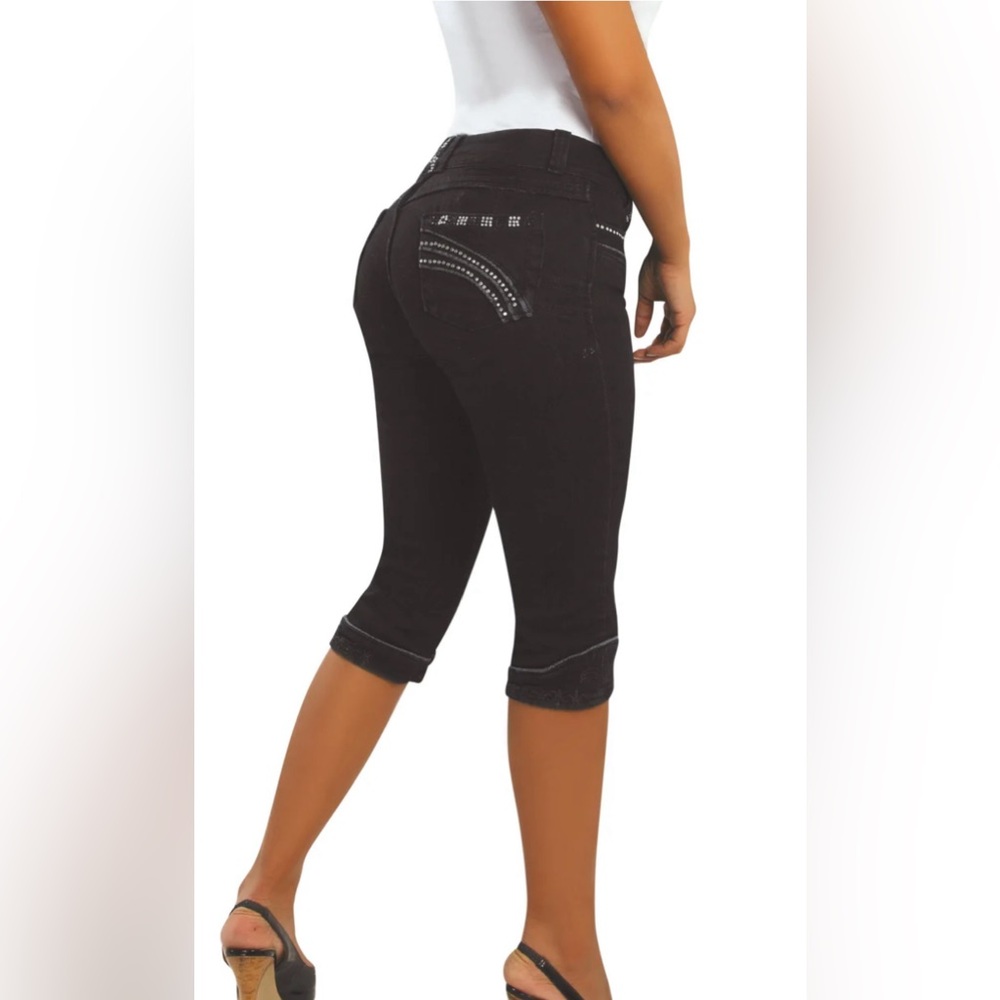 MEREDITH - Push Up Capri by CYSM